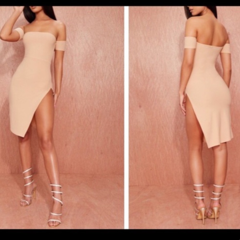 NWT SIDE SPLIT CUFF DRESS